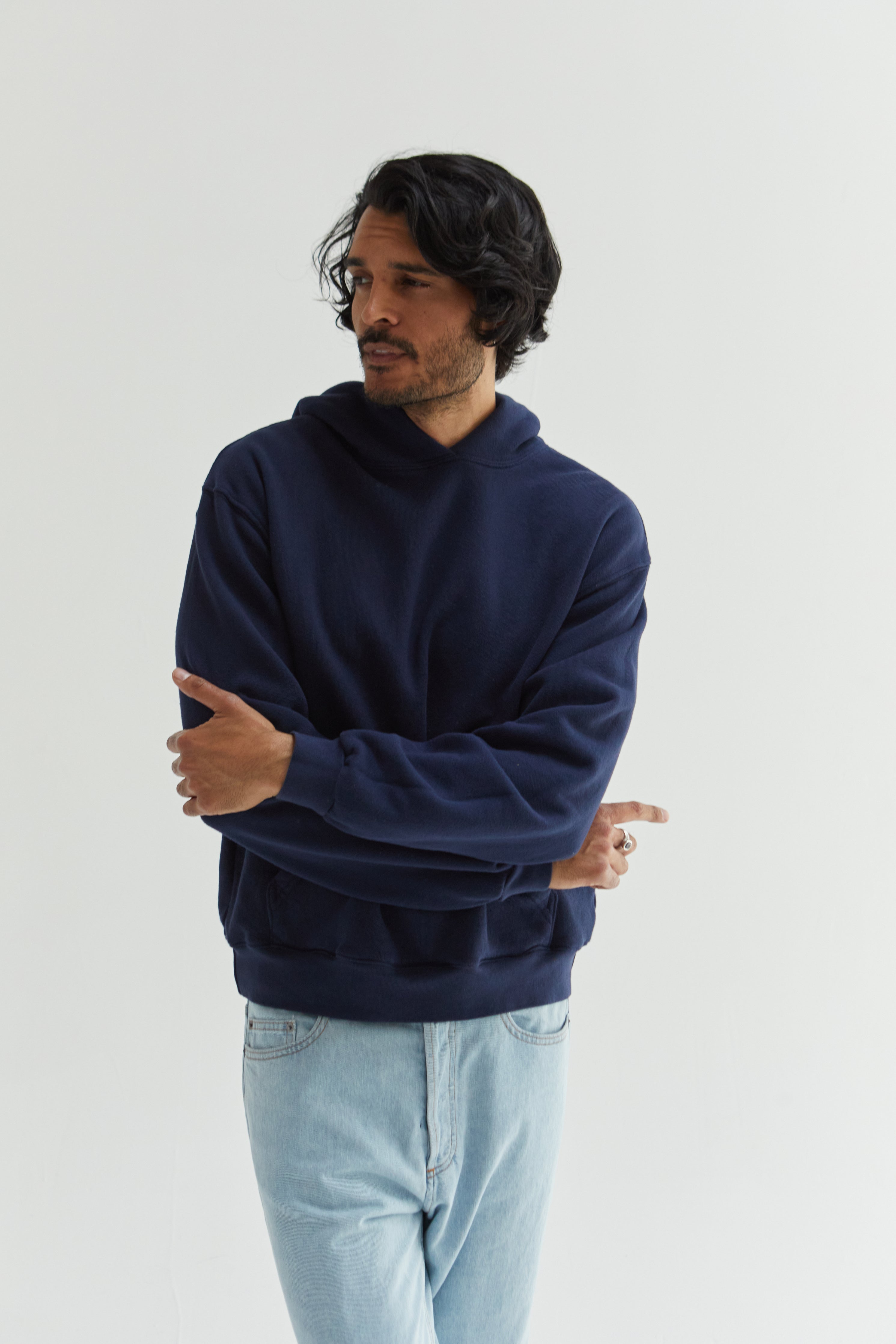 Z329-F01 THE CLASSIC HOODIE